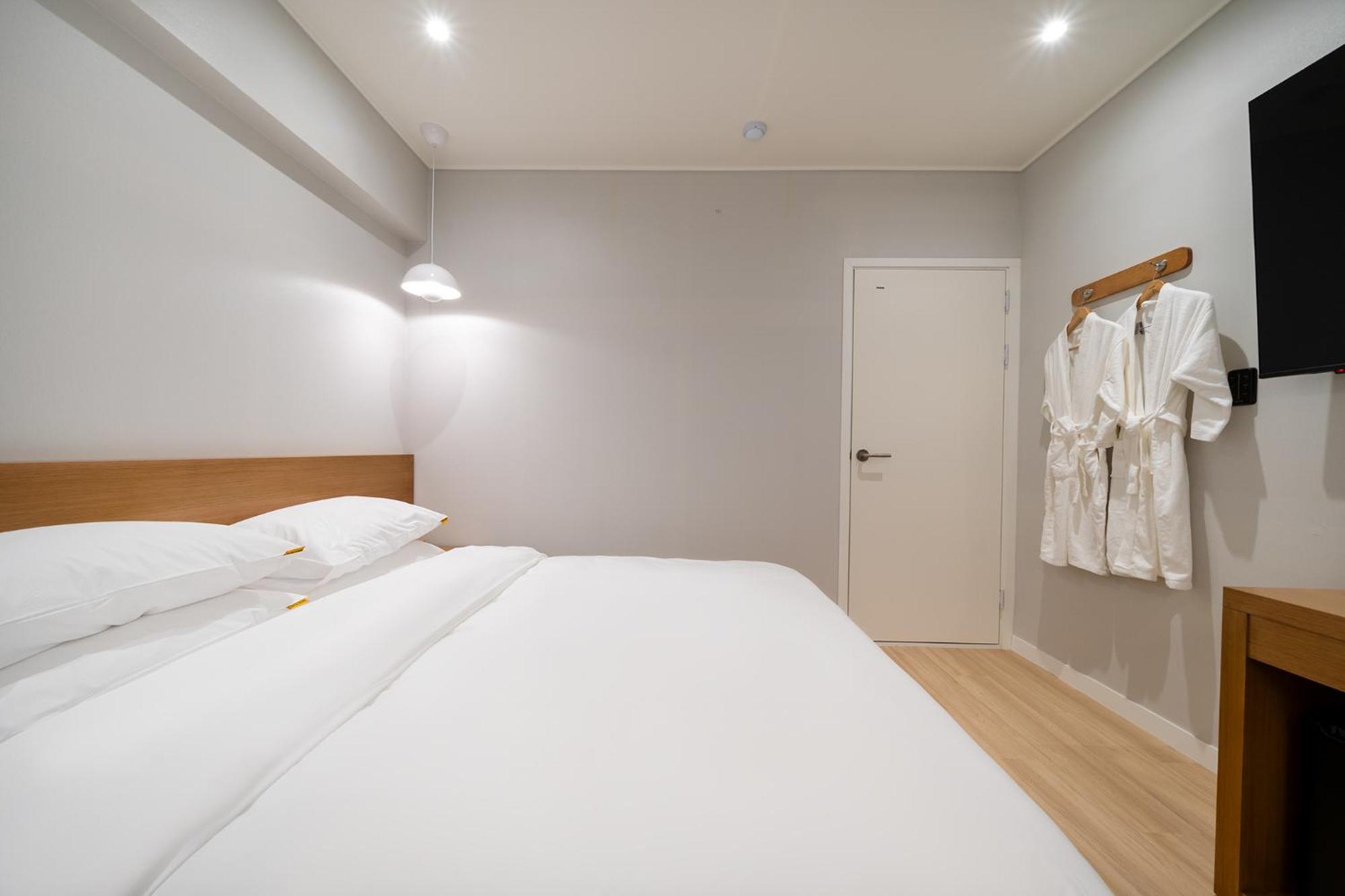 Mono Hotel Suwon Exterior photo