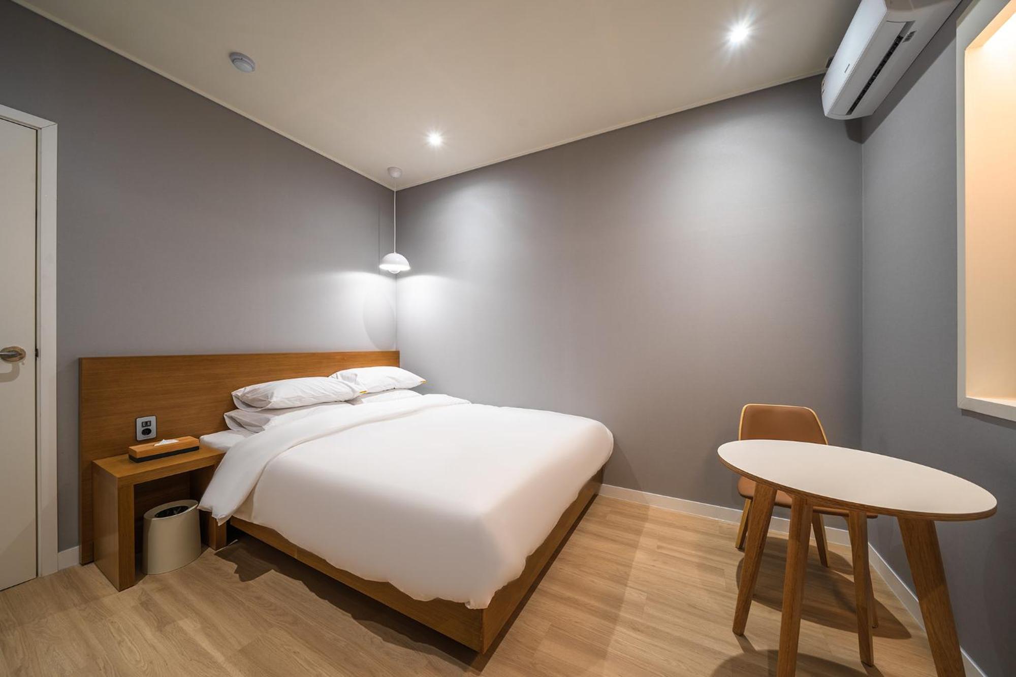 Mono Hotel Suwon Exterior photo